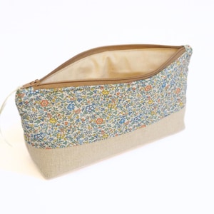 Trousse / pochette zippée / trousse à maquillage Liberty Katie and Millie bleu pâle