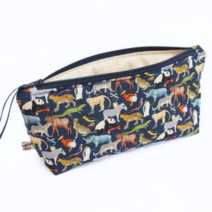 Trousse / pochette zippée / trousse à maquillage bleu marine Liberty Quey 2