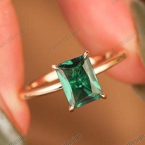 Anniversary Gift for Her, Vintage Radiant Cut 1-3CT Green Emerald Engagement Ring,Green May Birthstone Gemstone Delicate Gold Ring for Women