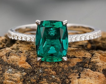 Ring met lange kussenslijp smaragd van 2,5 karaat, geboortesteen van mei, massief 14 karaat gouden verlovingsring