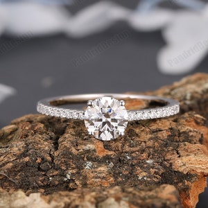 Solid Gold 1.00CT Moissanite Ring Round 6.5mm Moissanite Ring