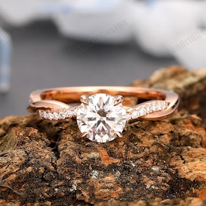 Genuine store moissanite rings