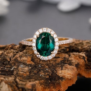 Valentine's Day Gift, 2.0CT Oval Shape Emerald Bridal Ring, Rose Gold Emerald Promise Wedding Ring,Emerald Engagement Ring,Halo Emerald Ring