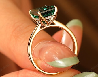 Natural Inspired Tulip Set Hidden Halo 4.0CT Emerald Cut Green Emerald Engagement Ring Gold