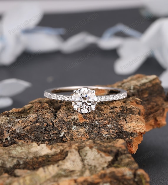 Etsy moissanite deals ring