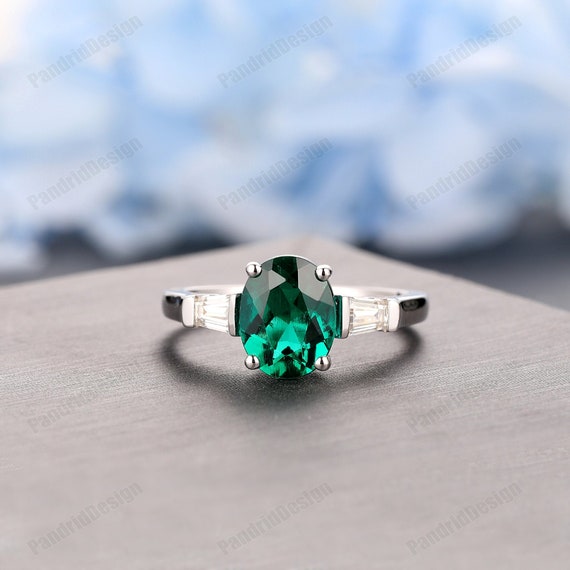 Women's Emerald Daily Ring, 7x9mm Oval Cut Emerald Engagement Ring