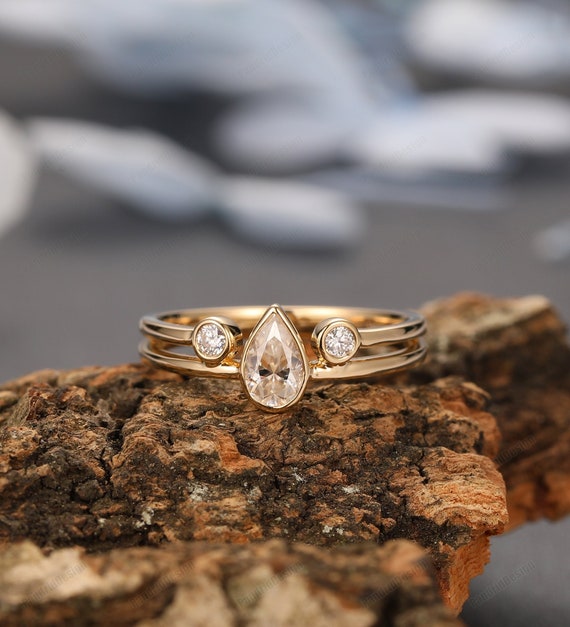 Pear shaped engagement ring etsy best sale
