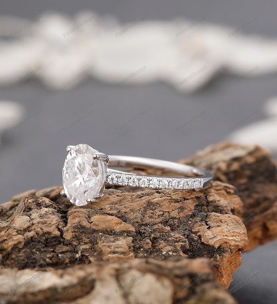 Oval Diamond High End Fake Diamond Rings Art Deco Engagement Ring
