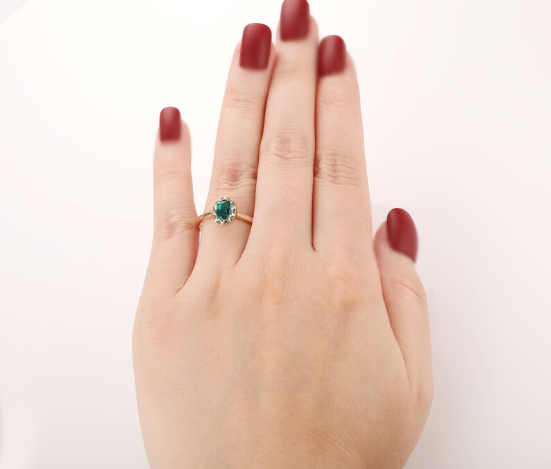 Engagement Ring 1.50 Carat 6x8mm Oval Cut Lab Created Emerald - Etsy