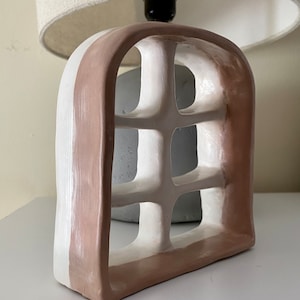 Calico / Dual-Toned Arched Treasure Shelf