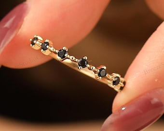 Personalized  7 black Onyx Gemstones Wedding Band Jewelry Rings Solid Gold for Women Jewelry