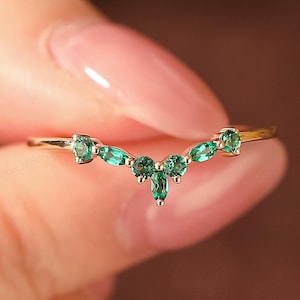 Emerald Wedding Band, Chevron Emerald Matching Band, Curved Wedding Band, Bridal Stacking Ring, Emerald Cluster Ring, Rose Gold Wedding Band