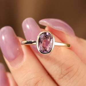 Solitaire Natural Amethyst Rings, Bezel 1.5CT Oval Shape Amethyst Engagement Ring, Purple Gemstone Wedding Rings, 14k Solid Rose Gold Ring