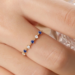 Dainty round Sapphire ring Minimalist vintage sapphire ring cluster moissanite ring rose gold unique engagement ring blue gemstone gift