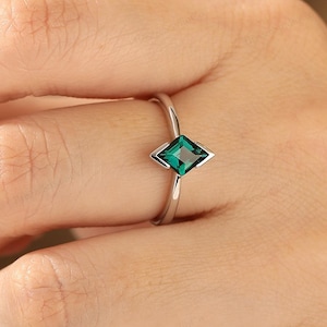 Dainty Emerald Jewelry, Minimalist Gold Ring, Solitaire Engagement Ring, Unique 1.3CT Rhombus Cut Emerald Ring, His and Her Birthstone Ring