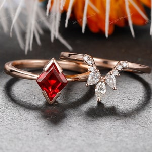 Unique Rhombus Cut Ruby Engagement Ring set Vintage Wedding Ring Nature Inspired Ring Alternative Gemstone Diamond Ring Promise ring for her