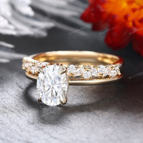 Vintage Moissanite Bridal Set Hidden Halo Oval 2CT Moissanite Ring Multi-Stone Matching Rings Oval Moissanite Engagement Ring Yellow Gold