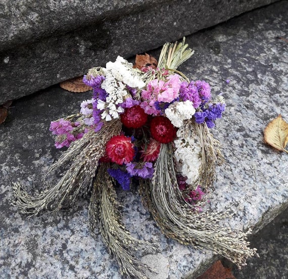2019 harvest! STRAWFLOWERS ~ PURPLE natural air dried flower on stems