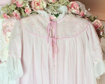 Vintage 50s 60s Exquisite Pink Chiffon Peignoir Set, 2 Piece Robe & Nightgown, Embroidered Floral Details, Valentine&#39;s Gifts, Size Small