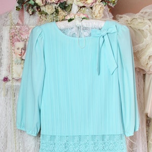 Vintage 70s 80s Mint Blue Formal Dress, Pleated Front with Bow, Puffy Sleeves, Drop Waist, Lace, Size Medium