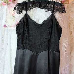 Vintage 50s Vanity Fair Exquisite Black Lace Midi Slip, Pinup Lace Full Slip, Front Floral Lace, Adjustable Straps, Size Medium/Large