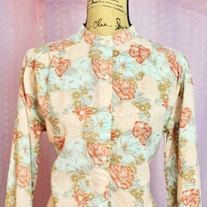 Vintage 70s Floral High Neck Blouse, Button up Blouse, Casual Floral Polyester Blouse, Size Medium Large
