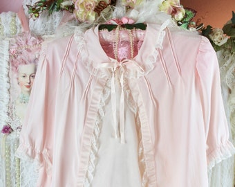 Vintage 40s 50s Lovely Baby Pink Bed Jacket, BabyDoll Bed Jackets, Ruffle Lace Collar, Balloon Ruffle Sleeves, One Small Front Pocket, S/M