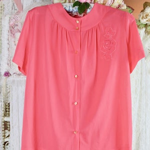 Vintage 50s 60s Gaymode Coral Pink Pajama Set, Short Sleeve Top, High Neck, Floral Embroidery, Elastic Waist Pants, 100% Nylon, Size S/M