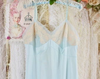 Vintage 60s Vanity Fair Baby Blue Lingerie Slip, Chiffon & Lace Trims Adjustable Straps, 100% Nylon, Made in the USA, Size Medium/Large