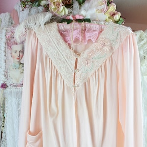 Vintage 80s Lingerie Peach Luxurious Night Shirt, Silky Pajamas Top, Embroidered Florals, Lace Front, One Pocket, Made in the USA, Size M