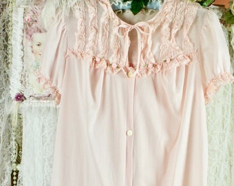 Vintage 60s Peachy Pink Nightgown, Ruffle Lace Babydoll Sleepwear, Puffy Sleeves,  Front Button Closure, 100% Nylon, Size Medium