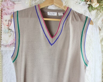 Cheryl Tiegs V-Neck Sweater Vest, vintage des années 80, gilet pull col en V beige preppy, 100 % acrylique, taille moyenne