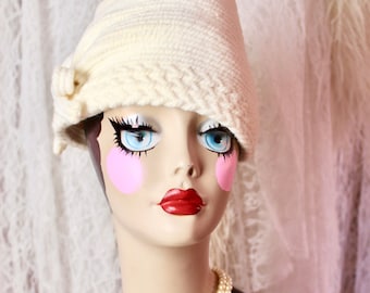 Vintage 50s Merri-soie Cream Wool Cloche Hat, Rhinestone Bow  display picture 2