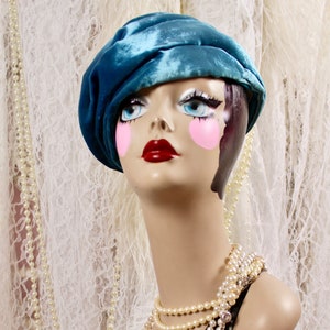 Vintage 60s Christian Dior Velvet Turban Hat, Velvet Teal Turban Hat, Mid Century Hats, Fashion Couture, Paris-New York, Vintage Hats