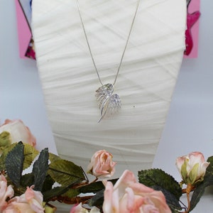 Silver Angel Wing Necklace, Symbolic Necklace, Angel Wing Pendant,Angel Necklace