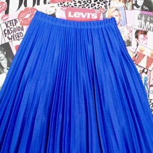 Cobalt blue pleated skirt sales