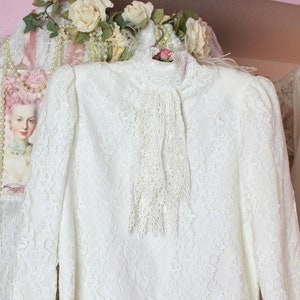 Vintage 80s Beautiful Romantic Edwardian White Lace High Neck Blouse by Scott Mcclintock, Floral Lace, Jabot Collar, Embroidered, Size S/M