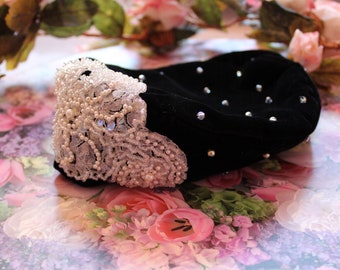 Vintage 50s 60s Black Velvet Beaded PillBox Hat, Elegant Pearl & Lace front Beaded Pillbox Hat, Women VTG Hats