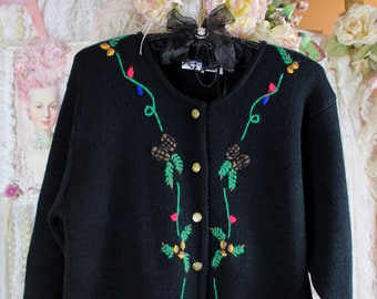 Vintage Tally Ho Creation Knit Embroidered Cardigan Sweater, 2 Front Pockets, 100% Acrylic, Winter Cardigans, Size Medium/Large