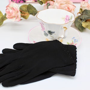 Vintage 50s 60s Black Classic Wrist Gloves, Vintage Ladies Gloves, Vintage Accessories, Polyester, Size S/M