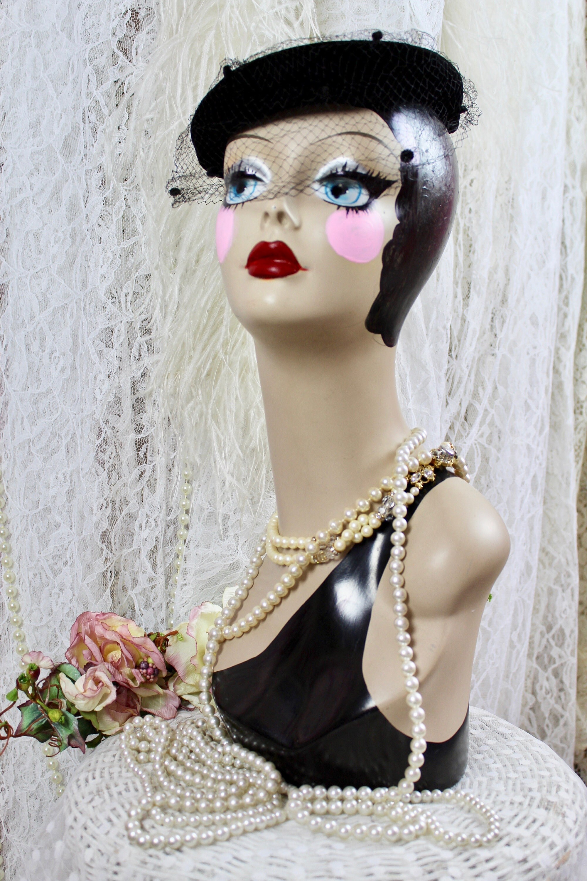 Vintage NWT 1950s 1960s  Toppettes By Brod Black Velvet Halo Hat With Veil Vintage 1950s 1960s Black Velvet and Netting Halo Hat, Bows  main image 2