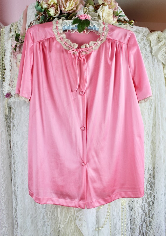 Vintage 70s Vanity Fair Silky Baby Pink Lingerie Sleepwear Top, Intimates & Sleepwear  Pajamas, Lace Trims, Made in the USA, Size Medium 