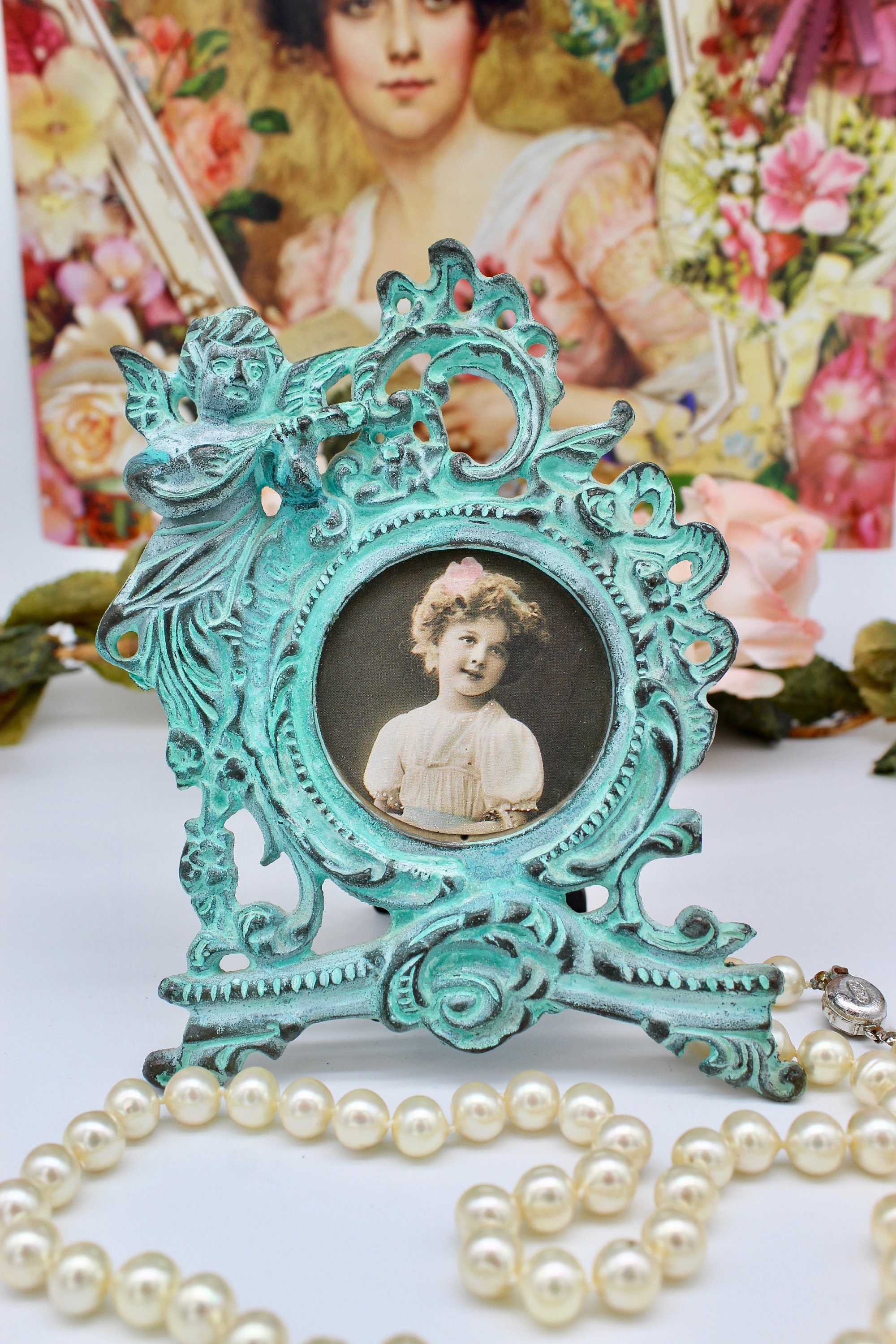 装飾的天使の金属製フォトフレーム ヴィンテージ装飾天使ヘビーメタルミニフォトフレーム