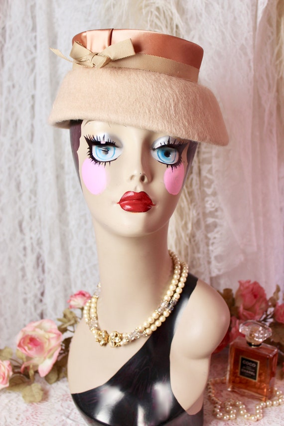 Vintage 40s 50s Beautiful Wool Tan Lampshade Hat,… - image 7