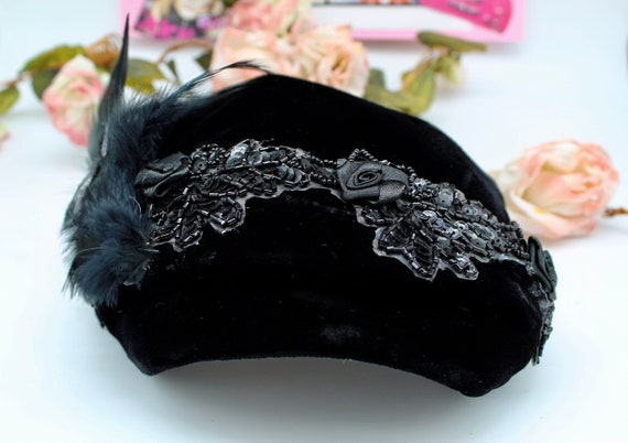 Vintage 50s 60s Fancy Black Velvet Hat, Fascinato… - image 1