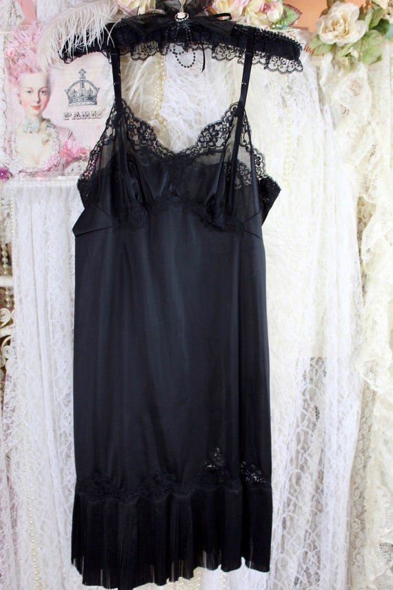 Vintage 60s Vanity Fair Black Sheer Lace Lingerie… - image 3