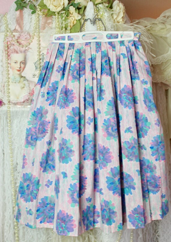Pleated floral skirt knee length hotsell