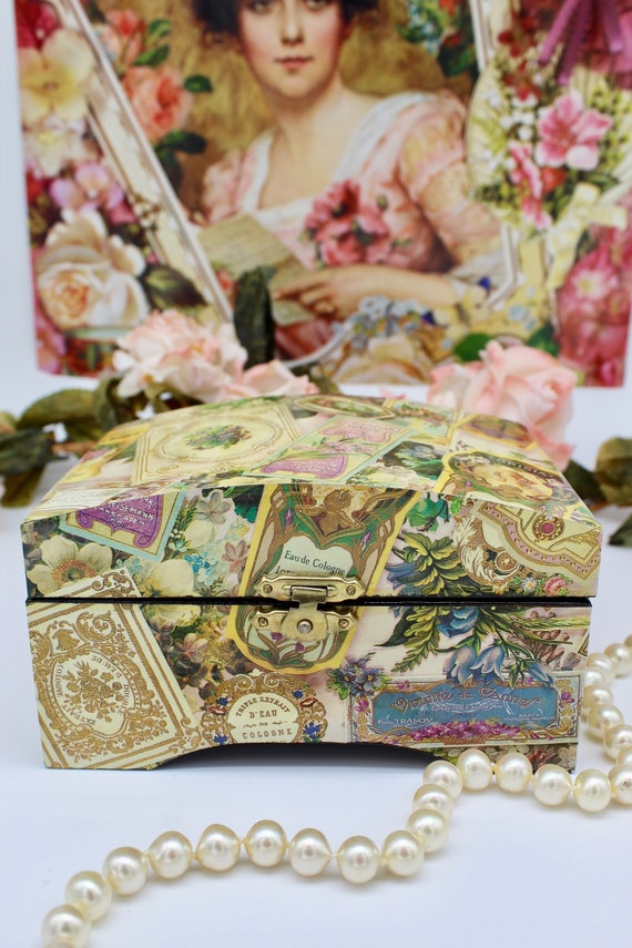 Vintage Beautiful Romantic Floral Collage Small Je