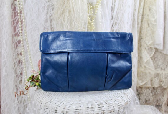 Vintage 70s 80s Letisse Blue Clutch Leather Purse Flap Closure Front Snap Clasp Closure Leather Lined Inside Pocket Vintage Mod Clutch Etsy