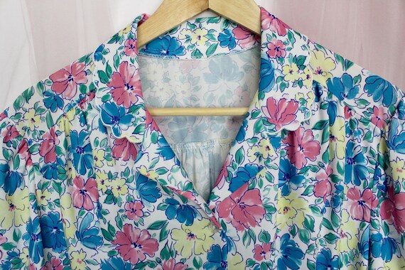 Vintage 70's Floral Short Sleeve Button up Blouse - image 5